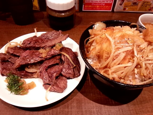 1ポンドの ステーキ ハンバーグ タケル 福島店